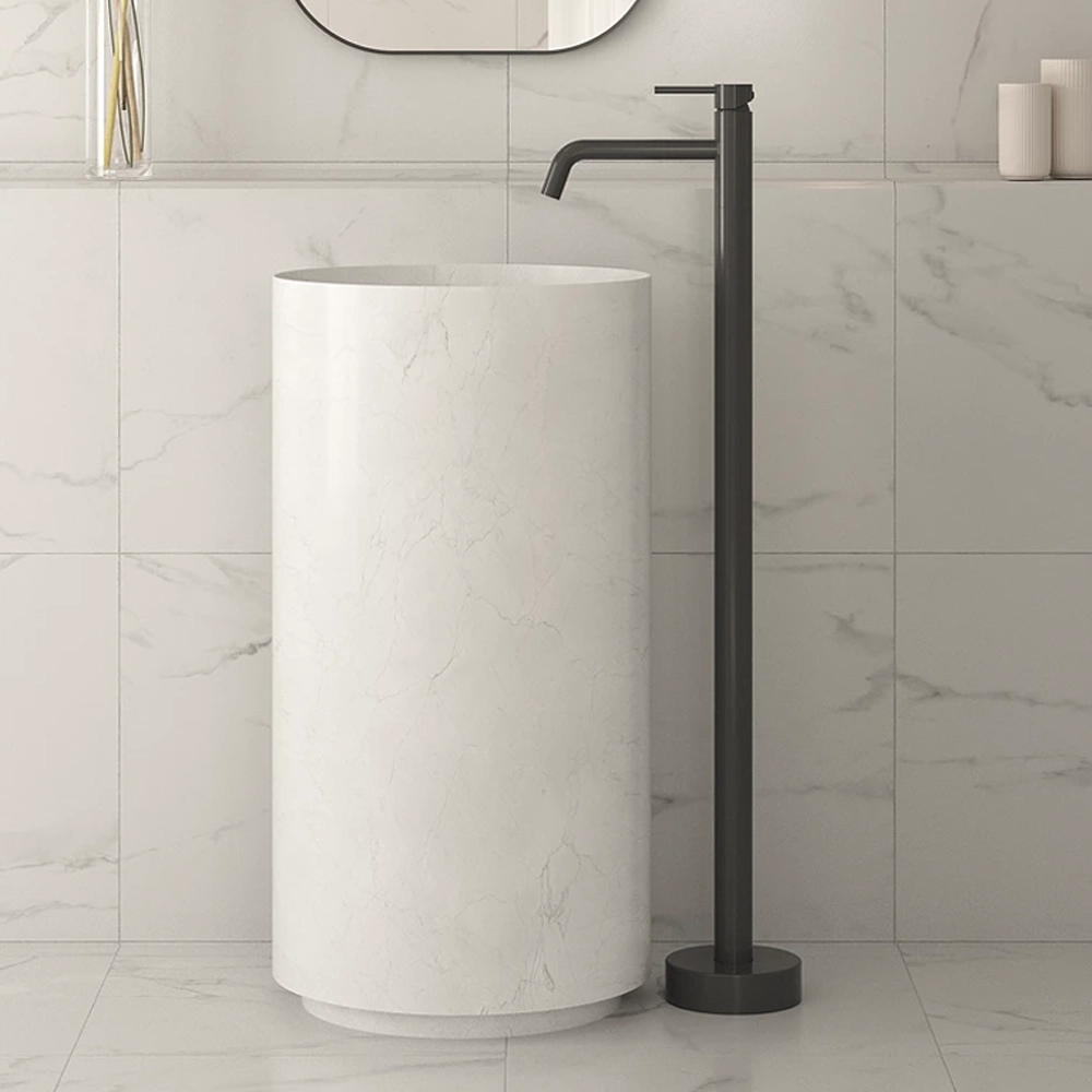 Grifo monomando montado en suelo para lavabo totem de la colección Tube