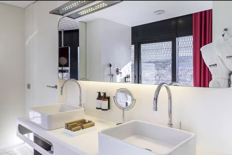 Imagen pendiente del baño del Hotel Barceló Raval (Barcelona)
